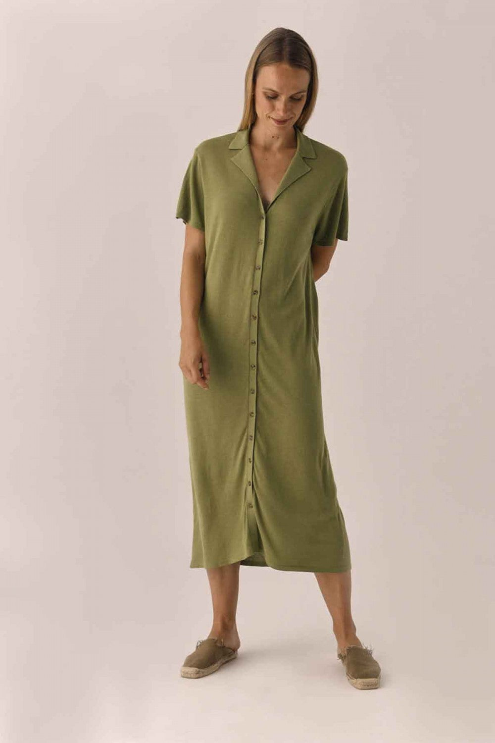 vestido designers society kupla camisero de rayas y largo midi.