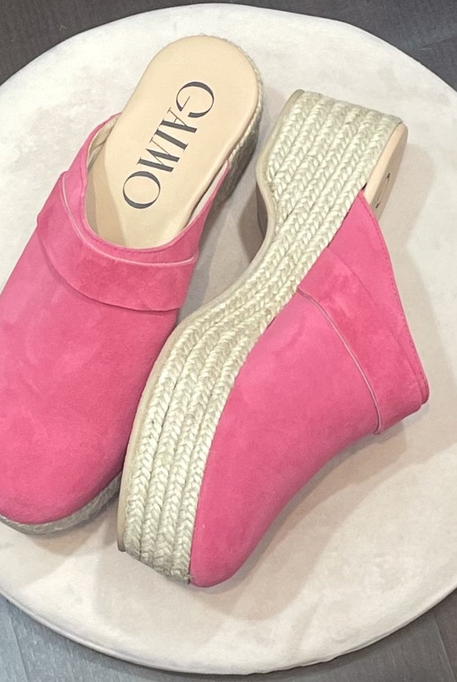 Zueco gaimo russell en piel color fucsia