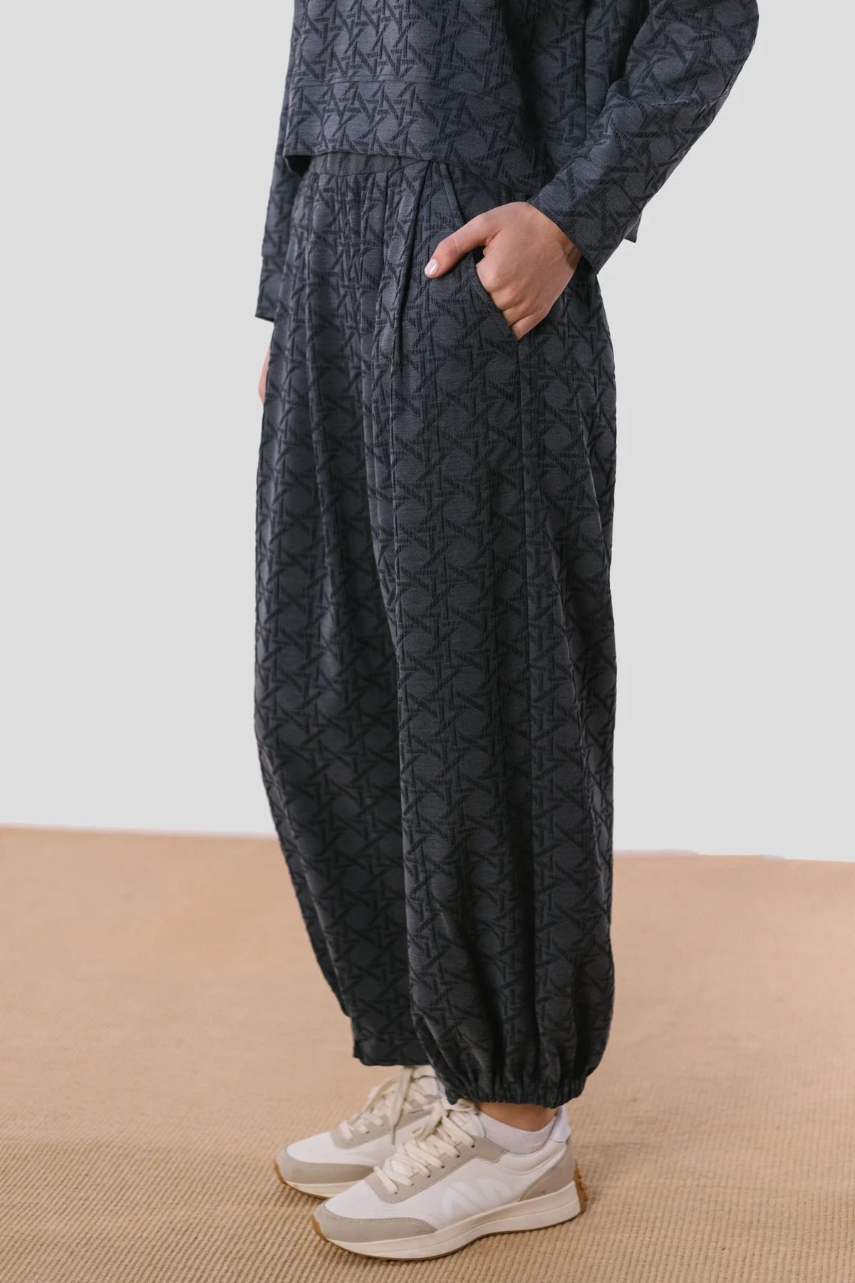 Pantalón Pan Producto Básico azul relieve – vista 2