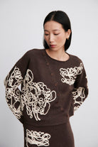 Jersey Mus & Bombon Erias cuello alto chocolate – vista 1