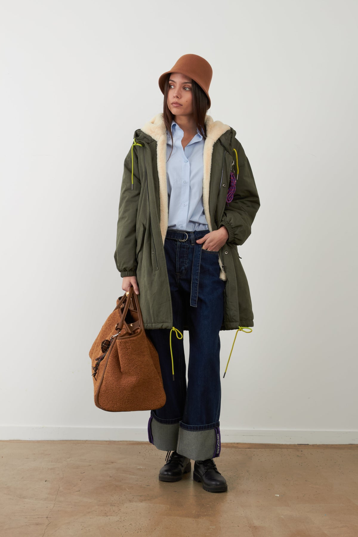 Parka Orfeo Paris Billy con capucha caqui