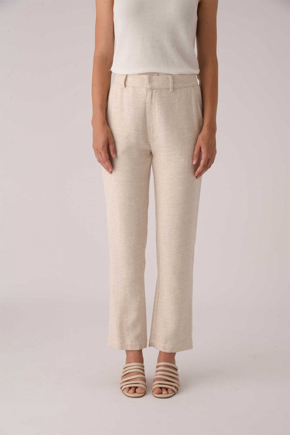 Pantalon designers society cello en tono beige 