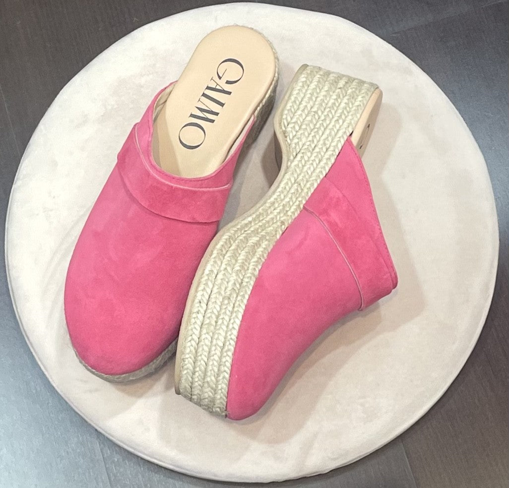 Zueco gaimo russell en piel color fucsia